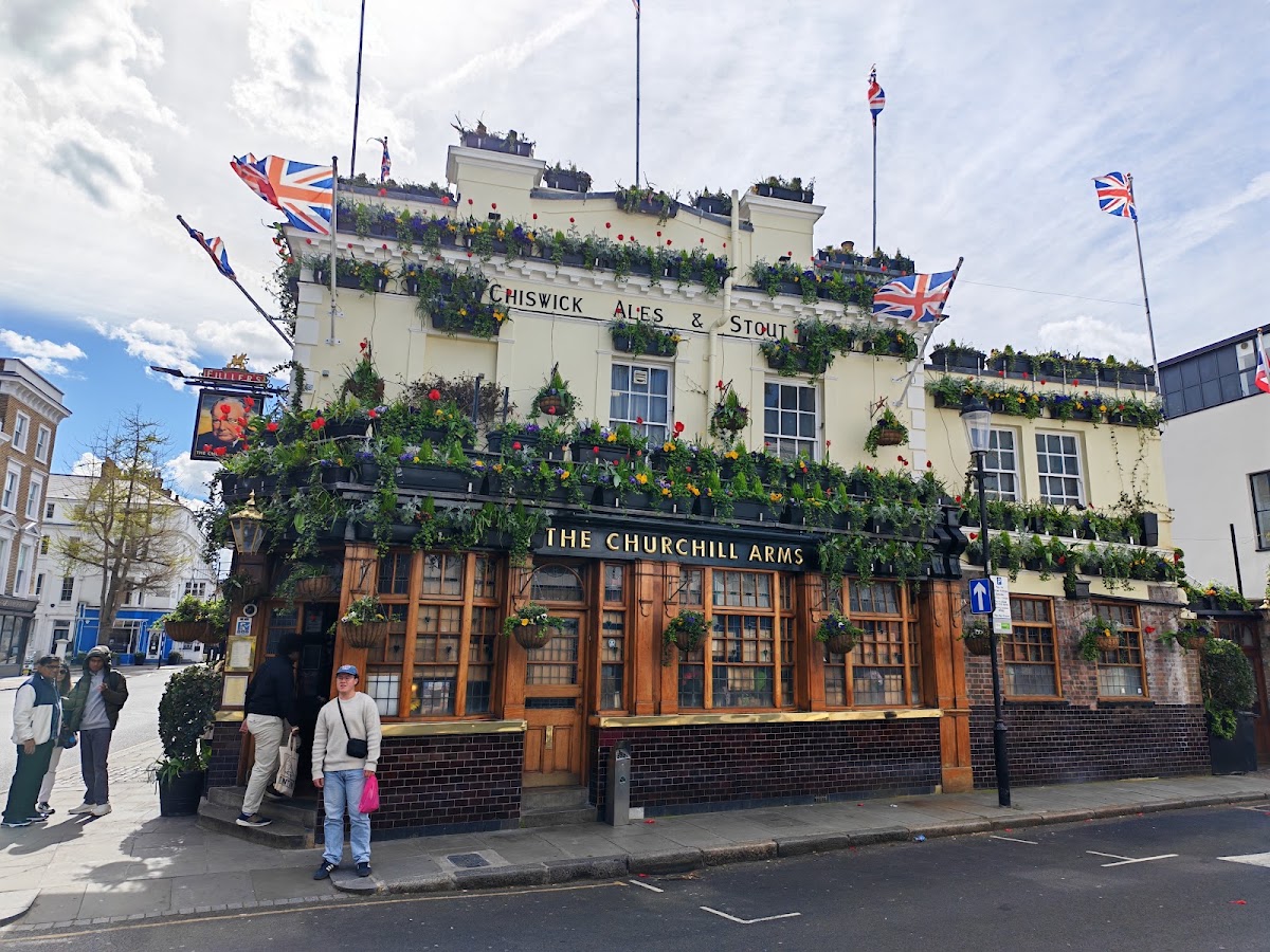 The Churchill Arms, Kensington photo 4