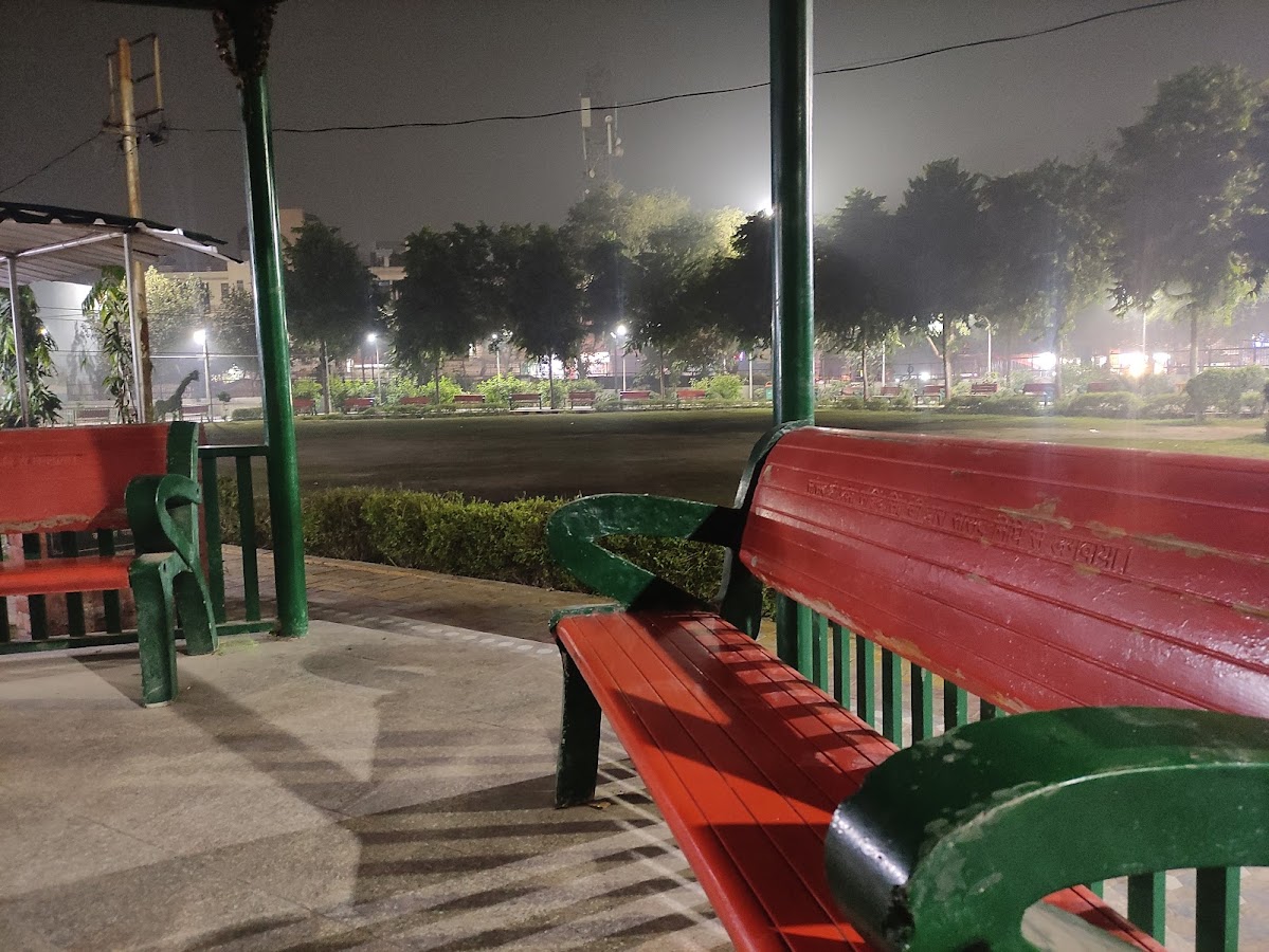 Mahila Park photo 7