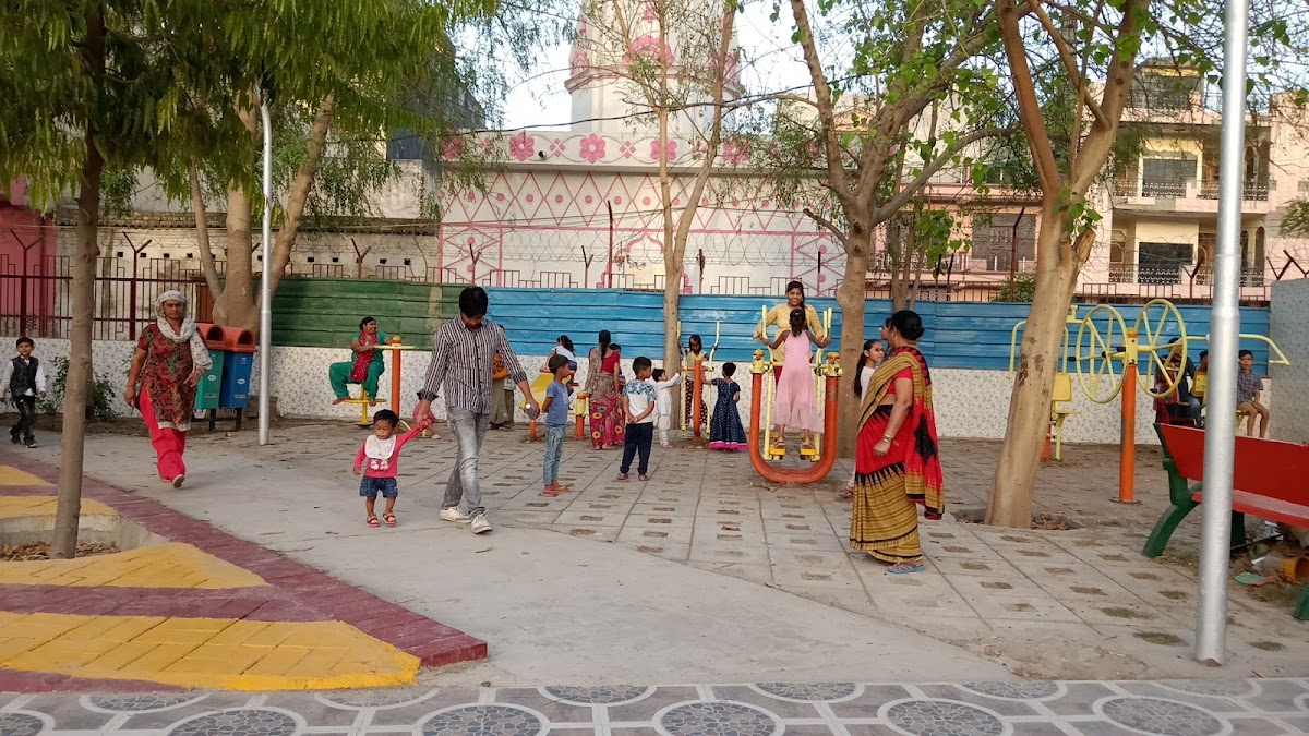 Mahila Park photo 10