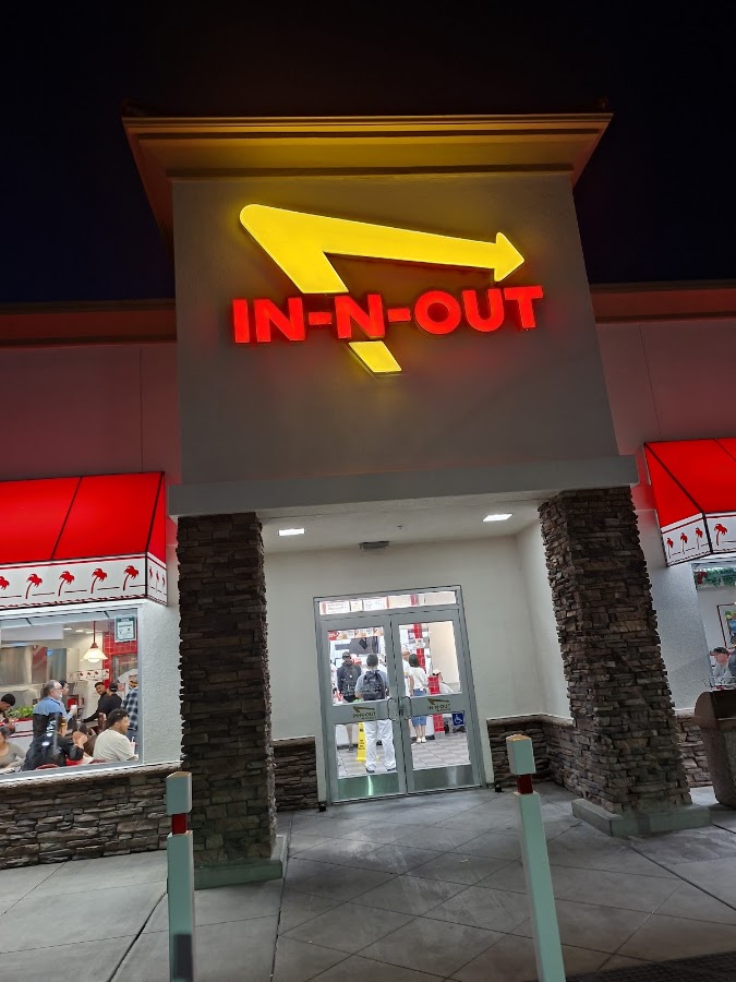 In-N-Out Burger photo 3