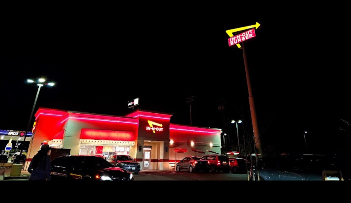 In-N-Out Burger photo 6