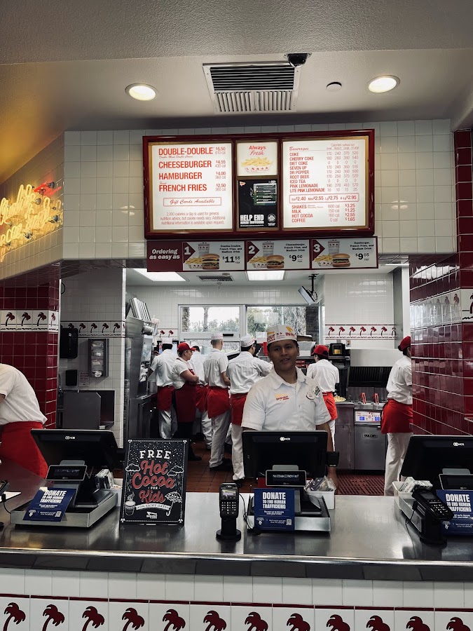 In-N-Out Burger photo 7