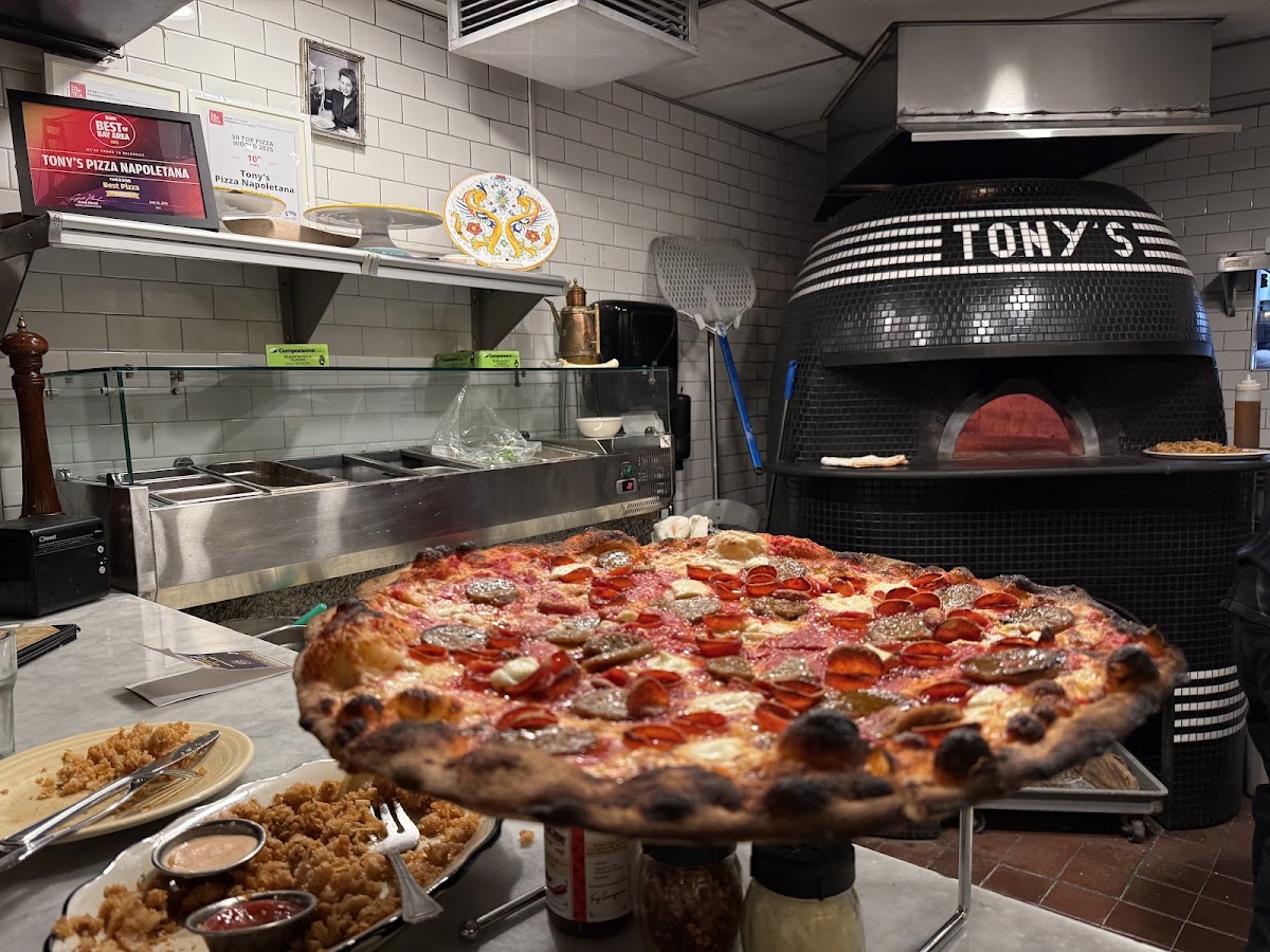 Tony's Pizza Napoletana photo 2