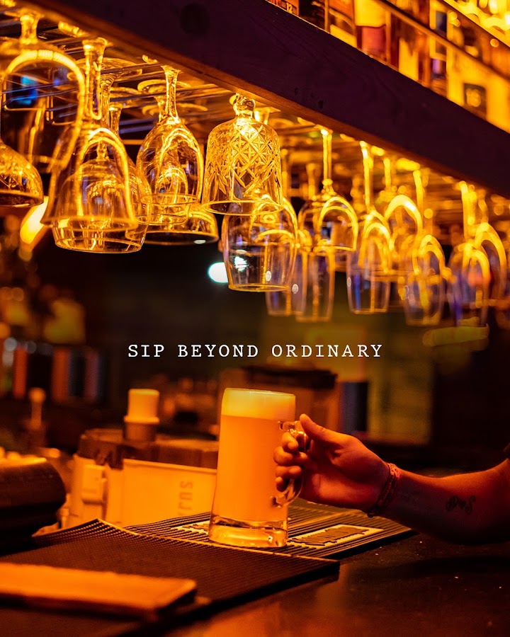 Manhattan Bar & Brewery photo 2