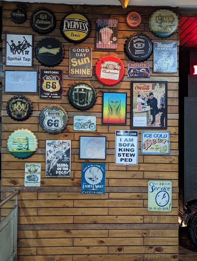 Manhattan Bar & Brewery photo 7
