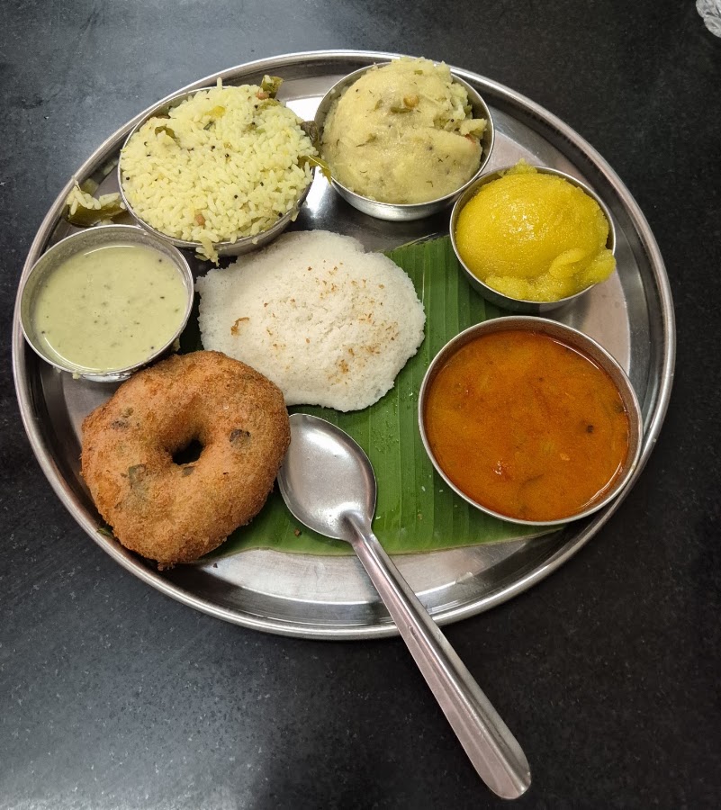 Hotel Gurukrupa Bhats Canteen photo 6