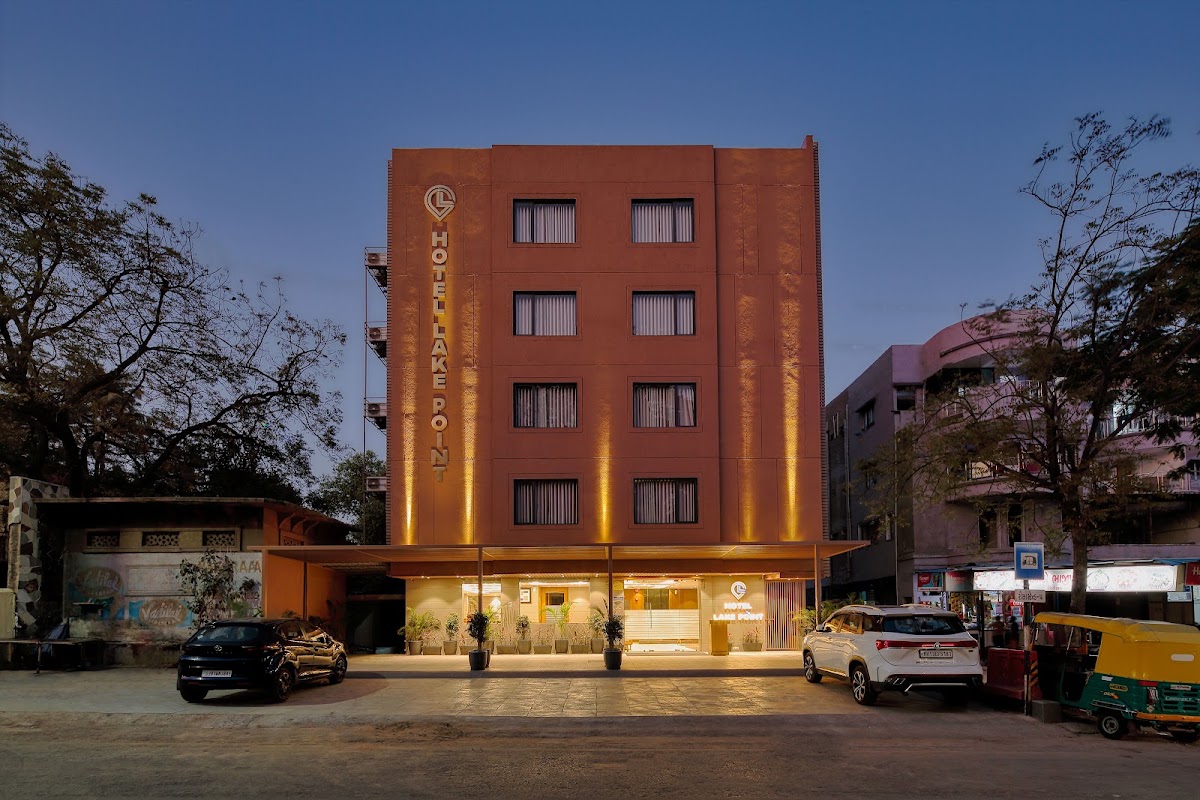 Hotel Lake Point
