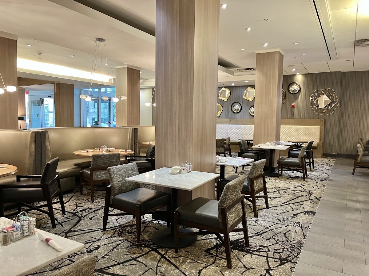 Courtyard by Marriott Bethesda Chevy Chase photo 7