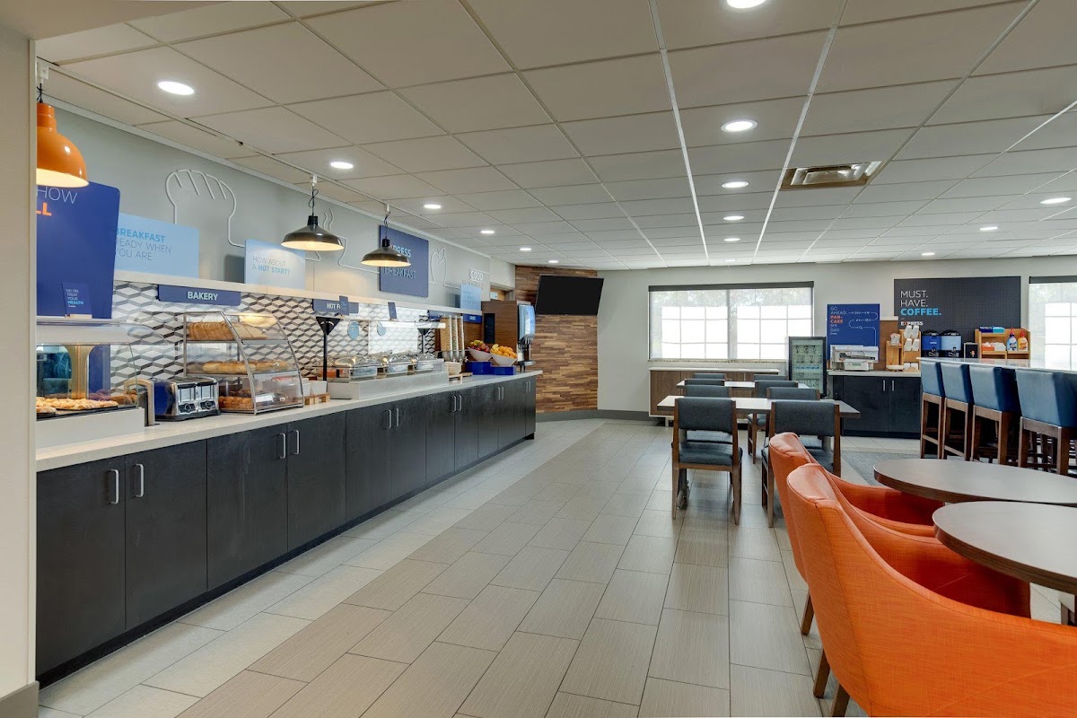Holiday Inn Express & Suites I-95 Capitol Beltway-Largo by IHG photo 6