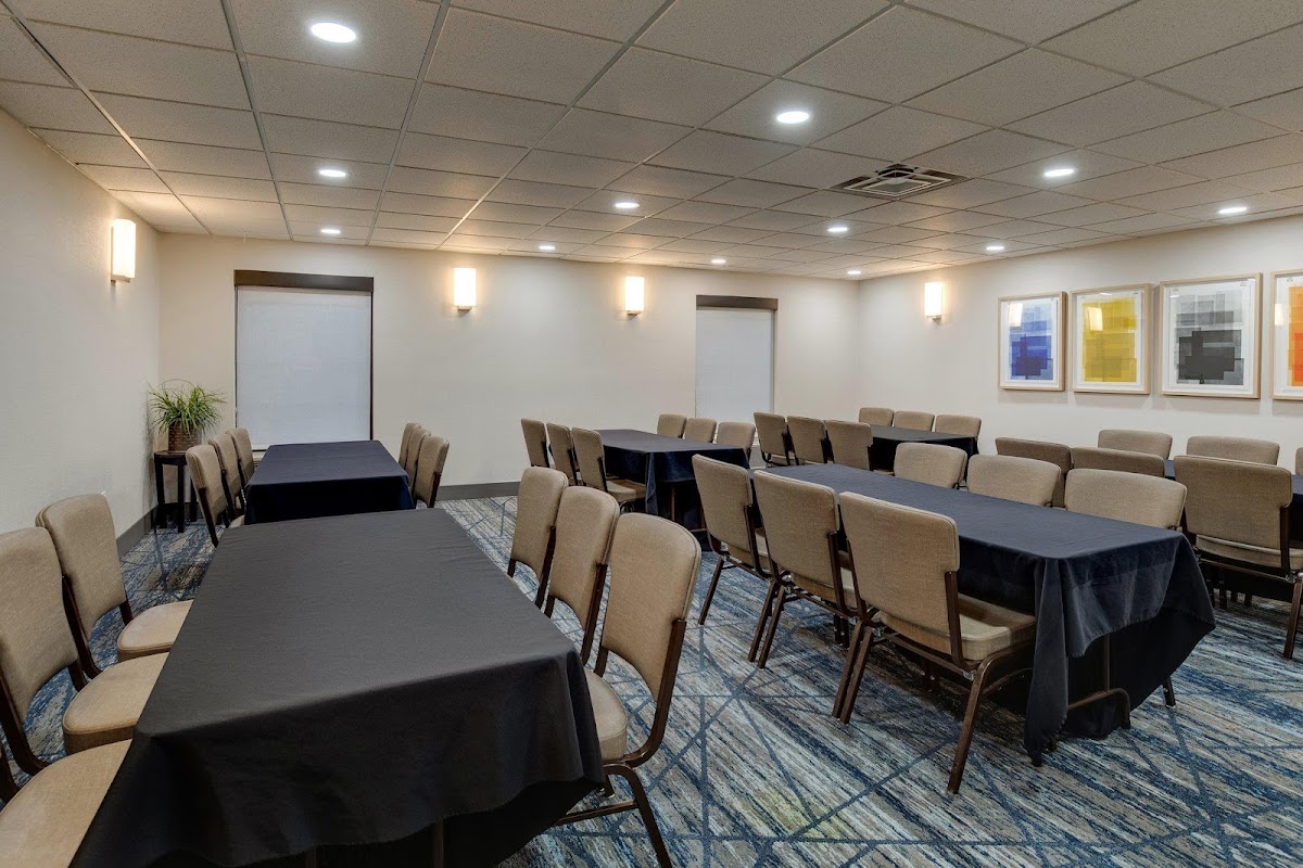 Holiday Inn Express & Suites I-95 Capitol Beltway-Largo by IHG photo 10
