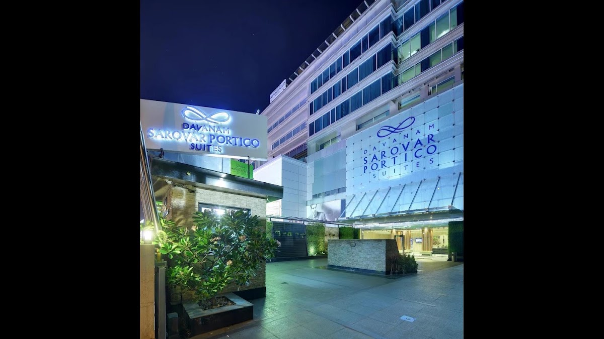 Davanam Sarovar Portico Hotel Suites photo 5