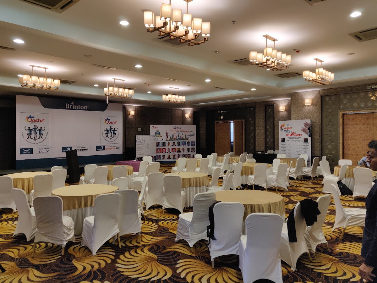 Davanam Sarovar Portico Hotel Suites photo 10
