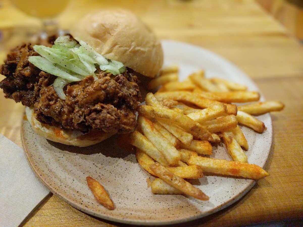 Maria's Packaged Goods and Community Bar photo 2
