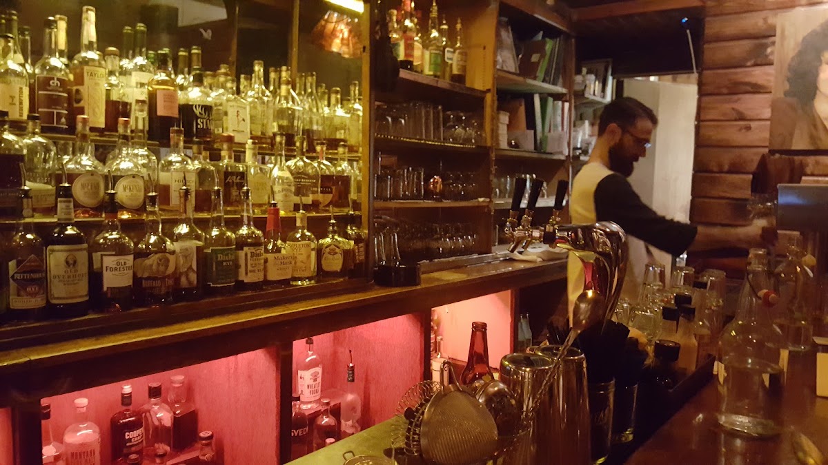 Maria's Packaged Goods and Community Bar photo 5