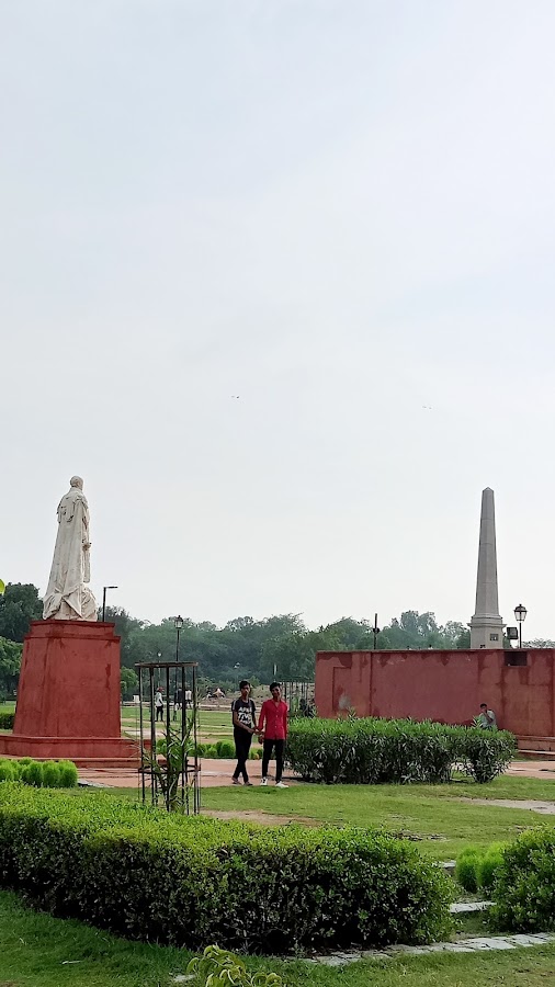 Coronation Park photo 6
