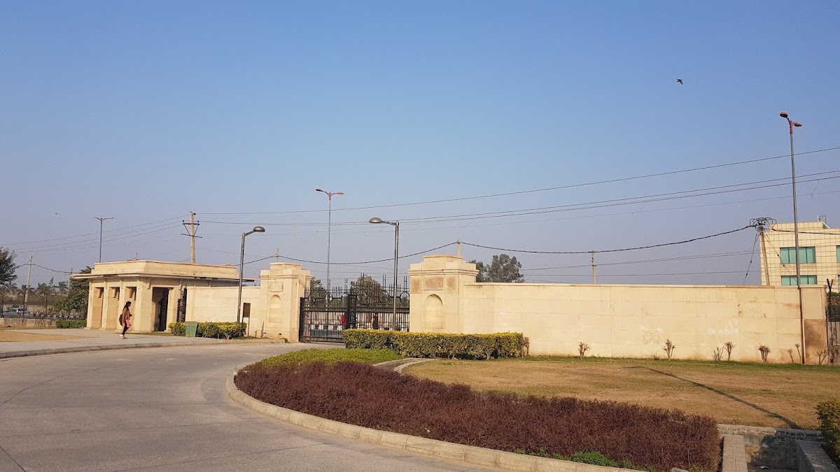 Coronation Park photo 8