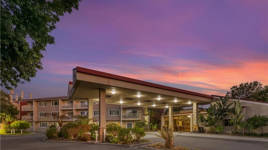 Best Western Plus Garden Court Inn photo 5