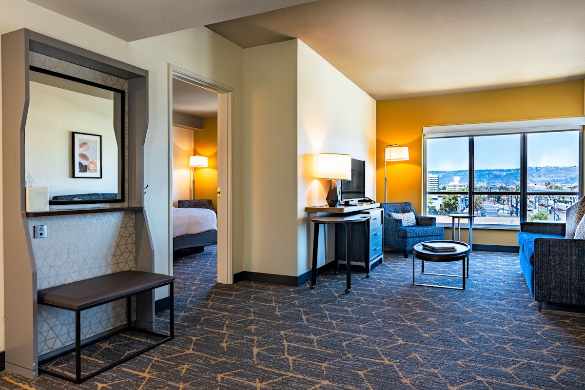 Holiday Inn & Suites Oakland - Airport by IHG photo 5