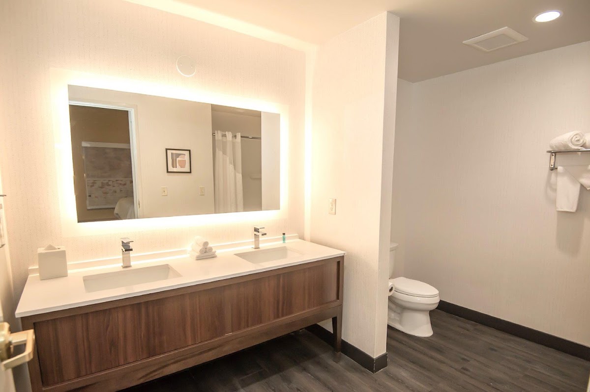 Holiday Inn & Suites Oakland - Airport by IHG photo 10