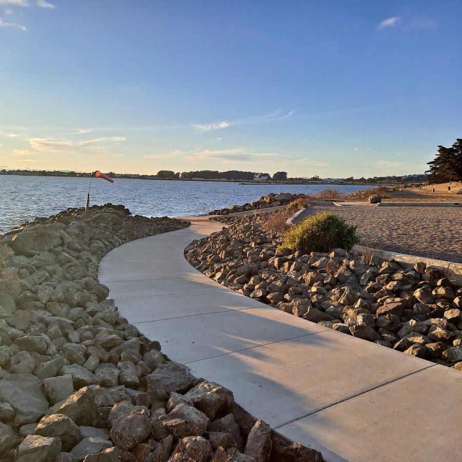 Point Isabel Dog Park photo 5