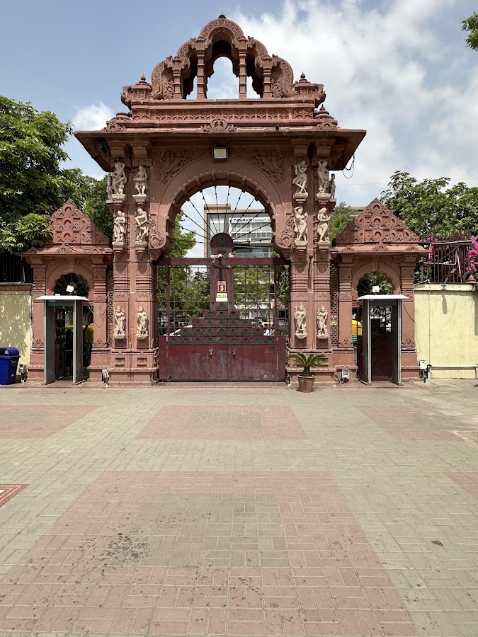 BAPS Shri Swaminarayan Mandir photo 4