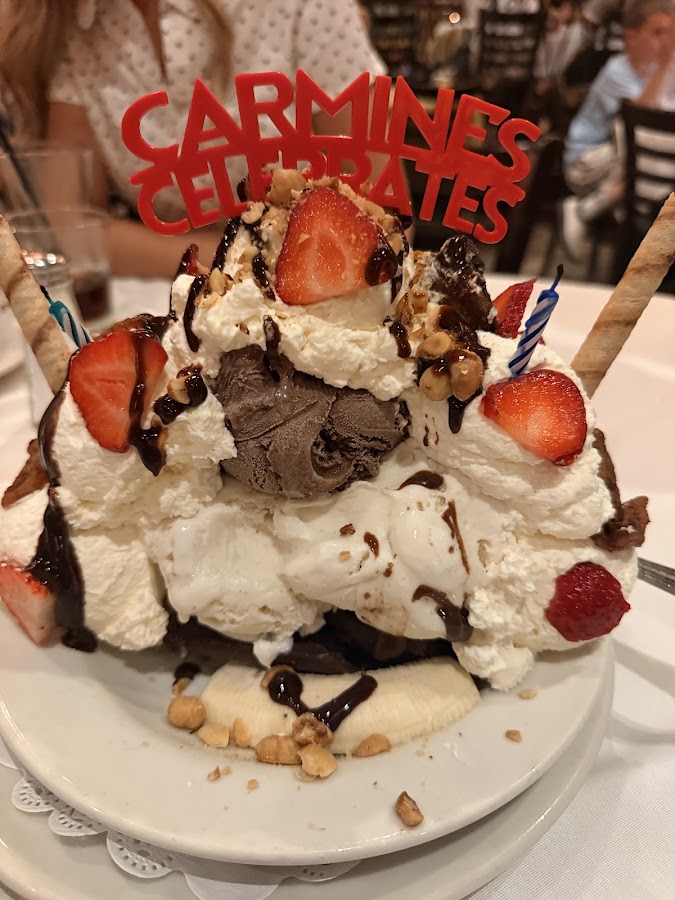Carmine's - 44th Street - NYC photo 9