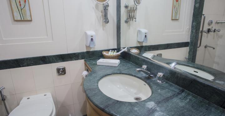 Savoy Suites, Noida photo 7