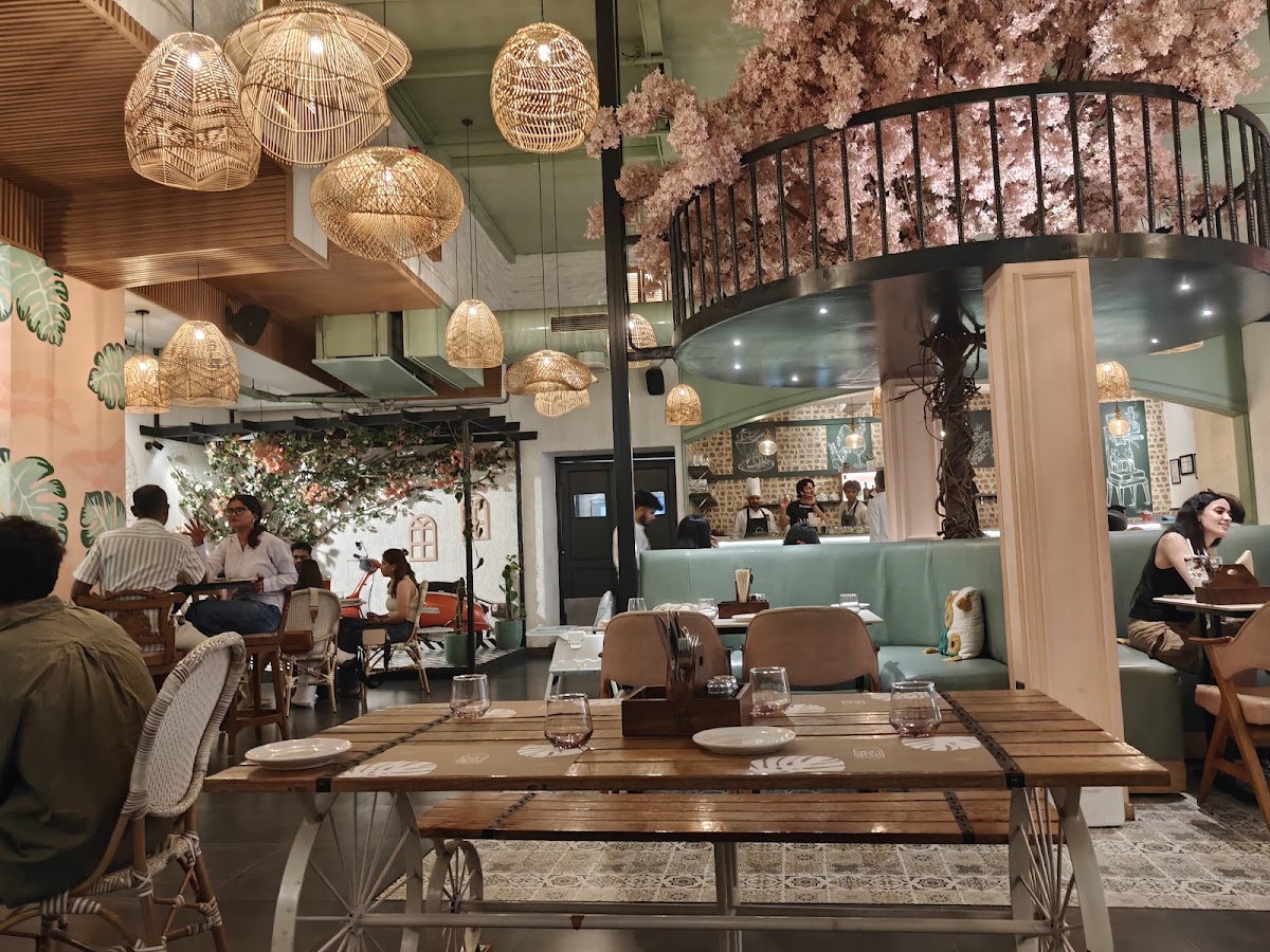 Bon Amigos Cafe & Kitchen – Noida, Sector 104 photo 6