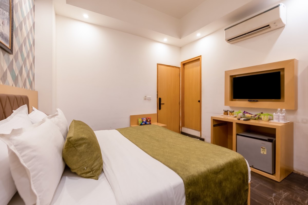 Airport Hotel Tashree photo 5