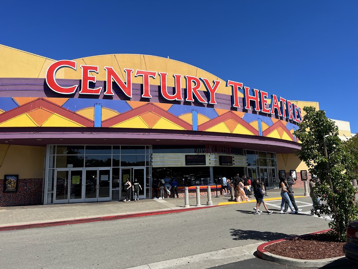 Cinemark Century Bayfair Mall 16