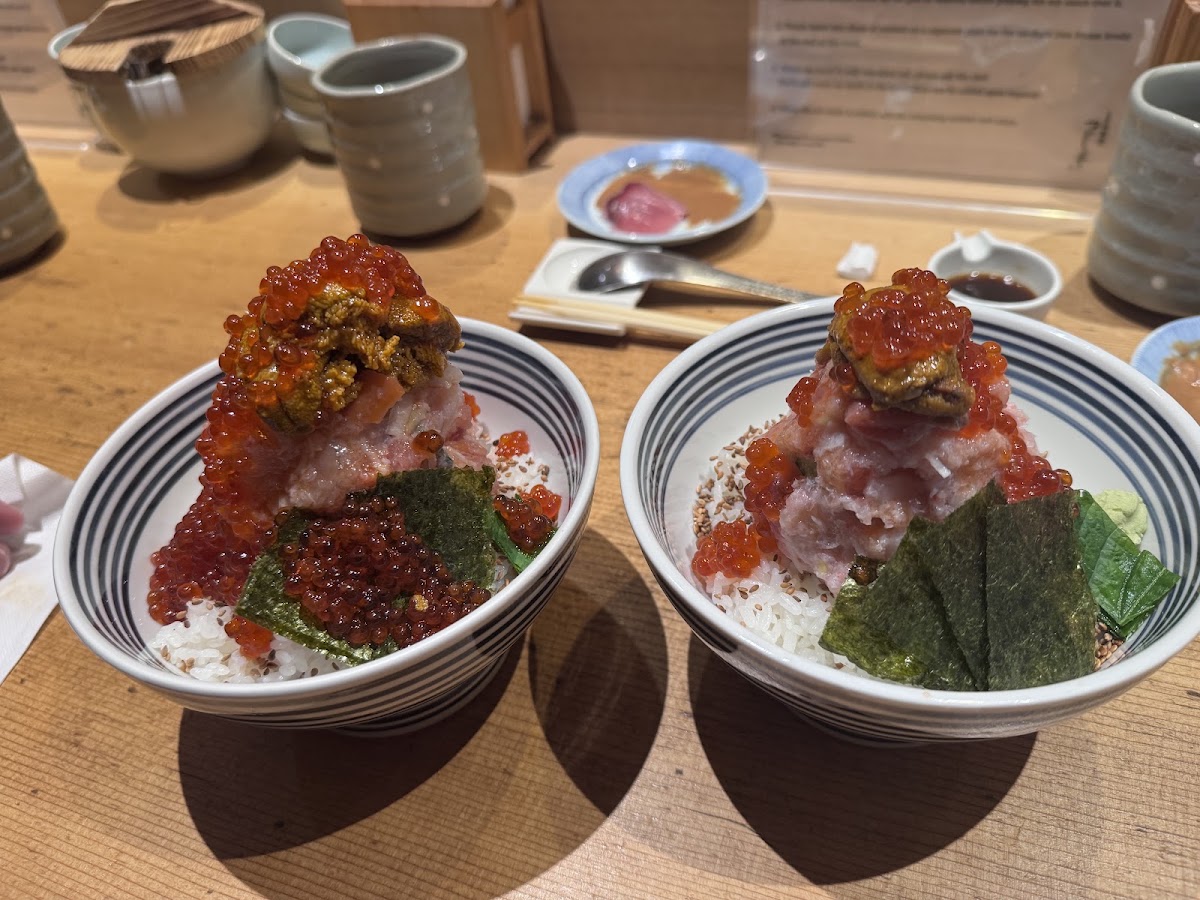Nihonbashi Kaisen Don Tsujihan - Nihonbashi Branch photo 4