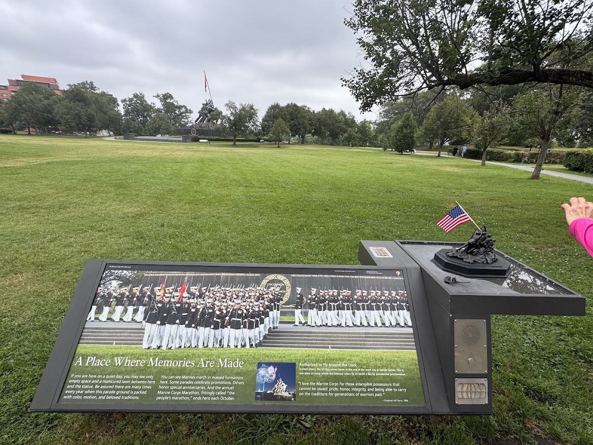 US Marine Corps War Memorial photo 7