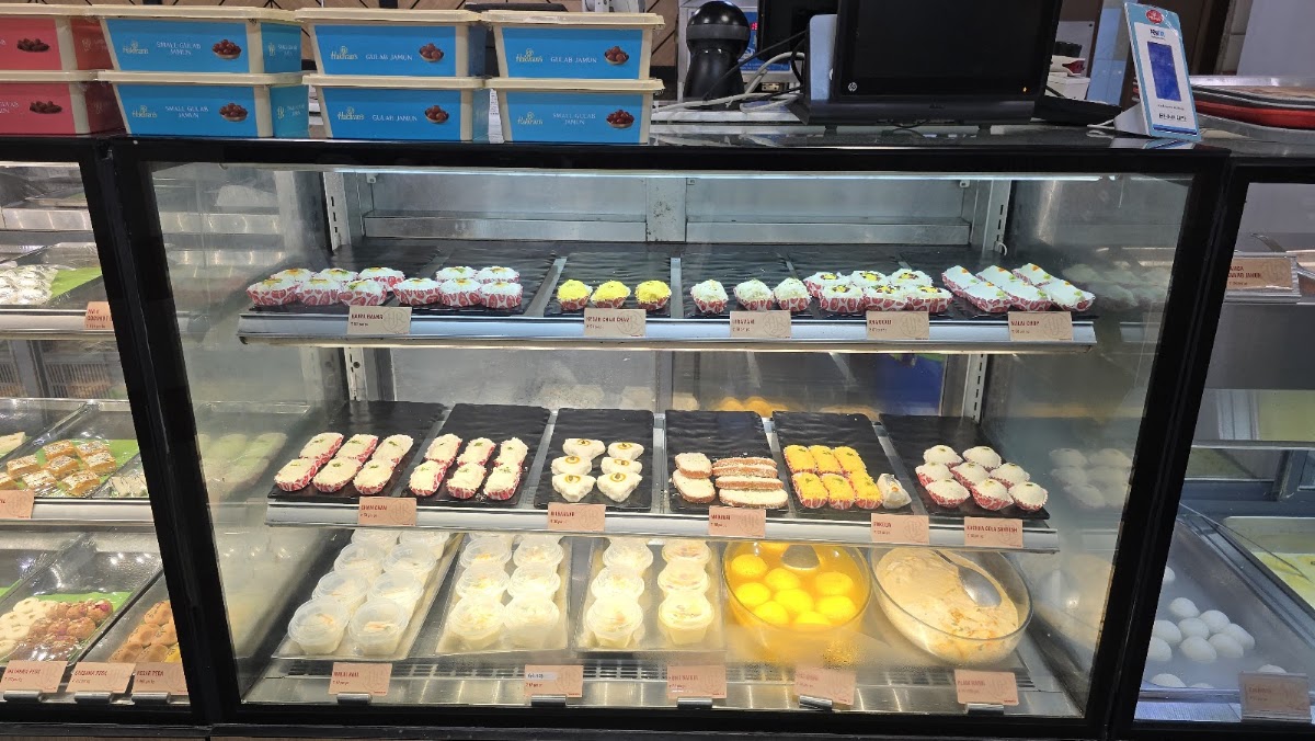 Haldiram's - Connaught Place photo 8