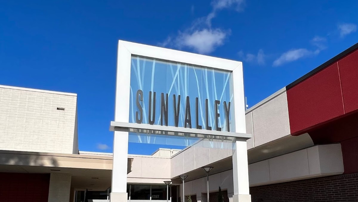 Sunvalley Shopping Center photo 2