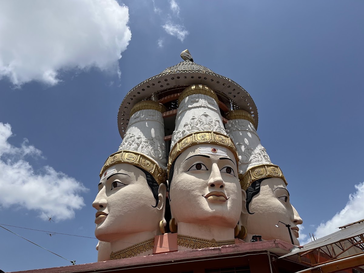 Shrungagiri Sri Shanmukha Swami Temple photo 2