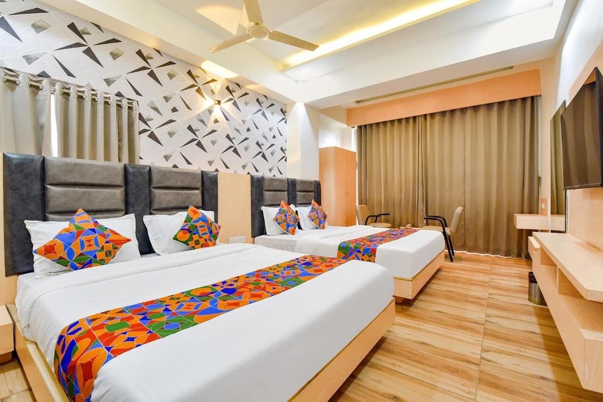 Hotel Symphony Grand photo 3