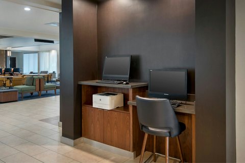 Courtyard by Marriott New Carrollton Landover photo 9