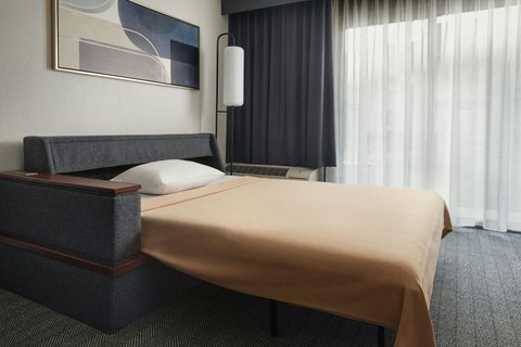 Courtyard by Marriott New Carrollton Landover photo 10