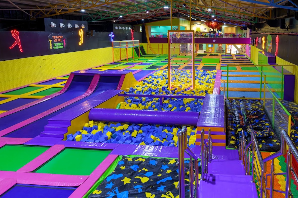 SkyJumper Amusement Park - Garuda Mall | Laser Tag | VR Games | Soft Play | Birthday Parties | School Trips | Corporate Party