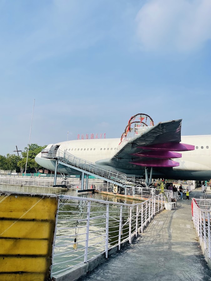 Runway 1 Delhi photo 6