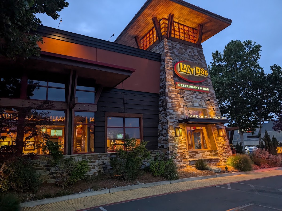 Lazy Dog Restaurant & Bar photo 6