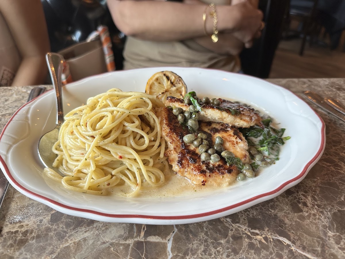 Maggiano's Little Italy photo 4