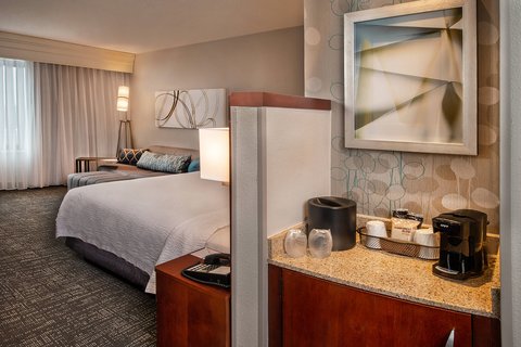 Courtyard by Marriott Dunn Loring Fairfax photo 2