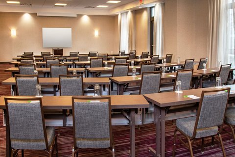 Courtyard by Marriott Dunn Loring Fairfax photo 9