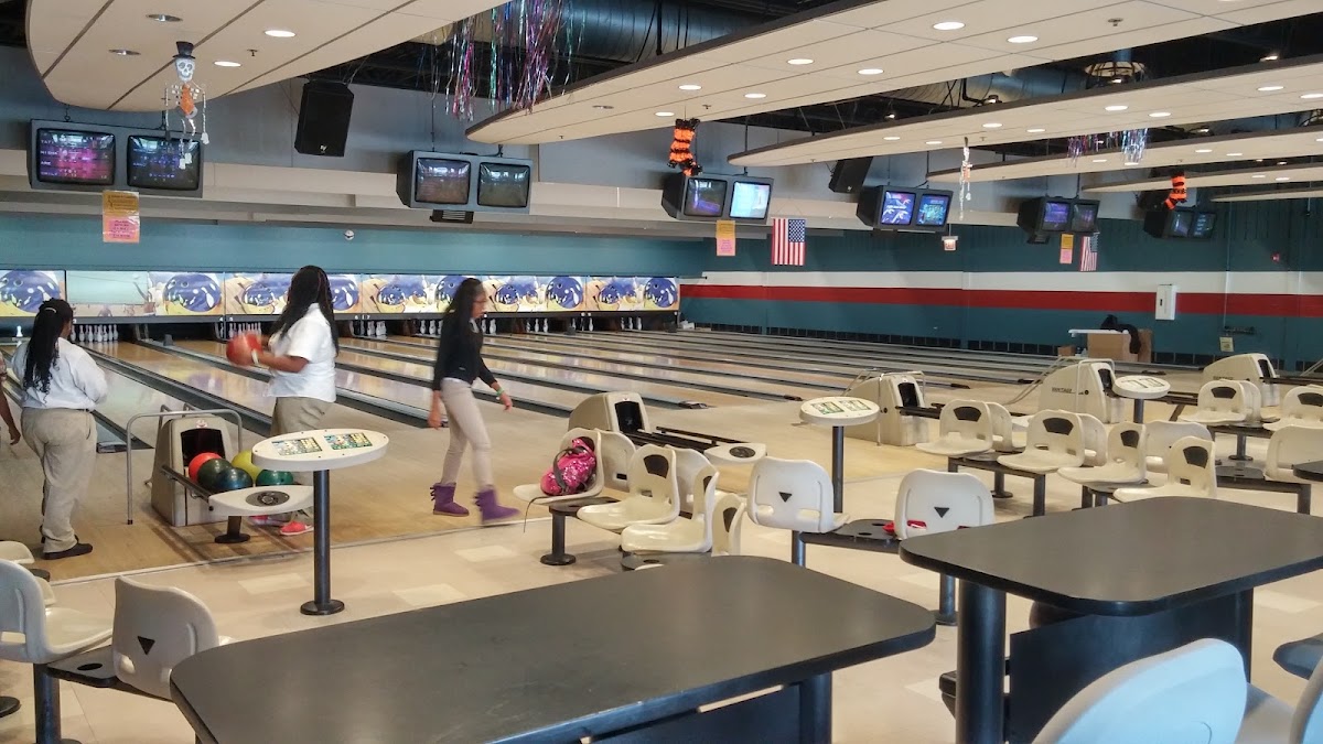Dr. Martin Luther King, Jr. Roller Skating and Bowling Center photo 5