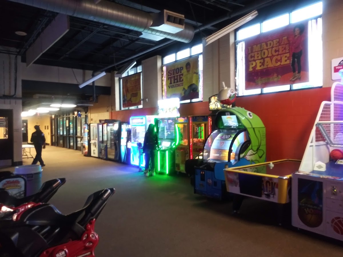 Dr. Martin Luther King, Jr. Roller Skating and Bowling Center photo 6