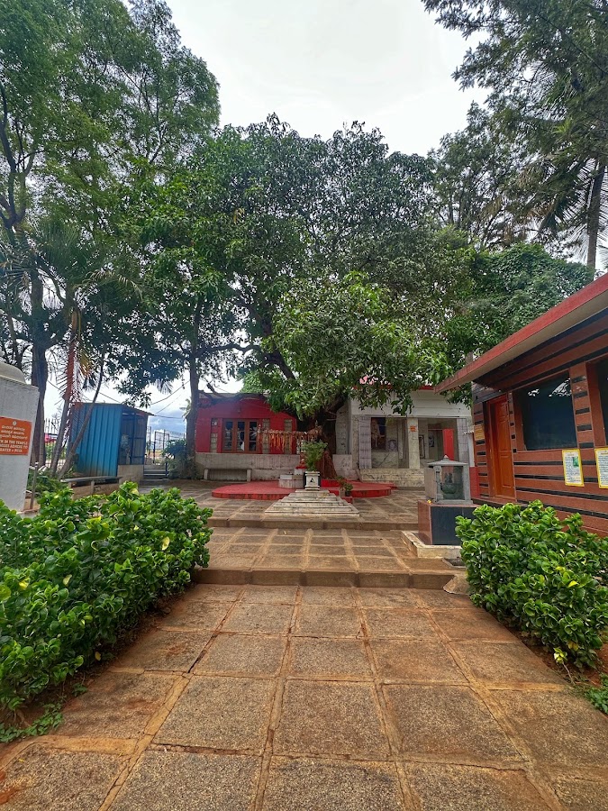 Sri Shirdi Sai Anandamayi Temple photo 8