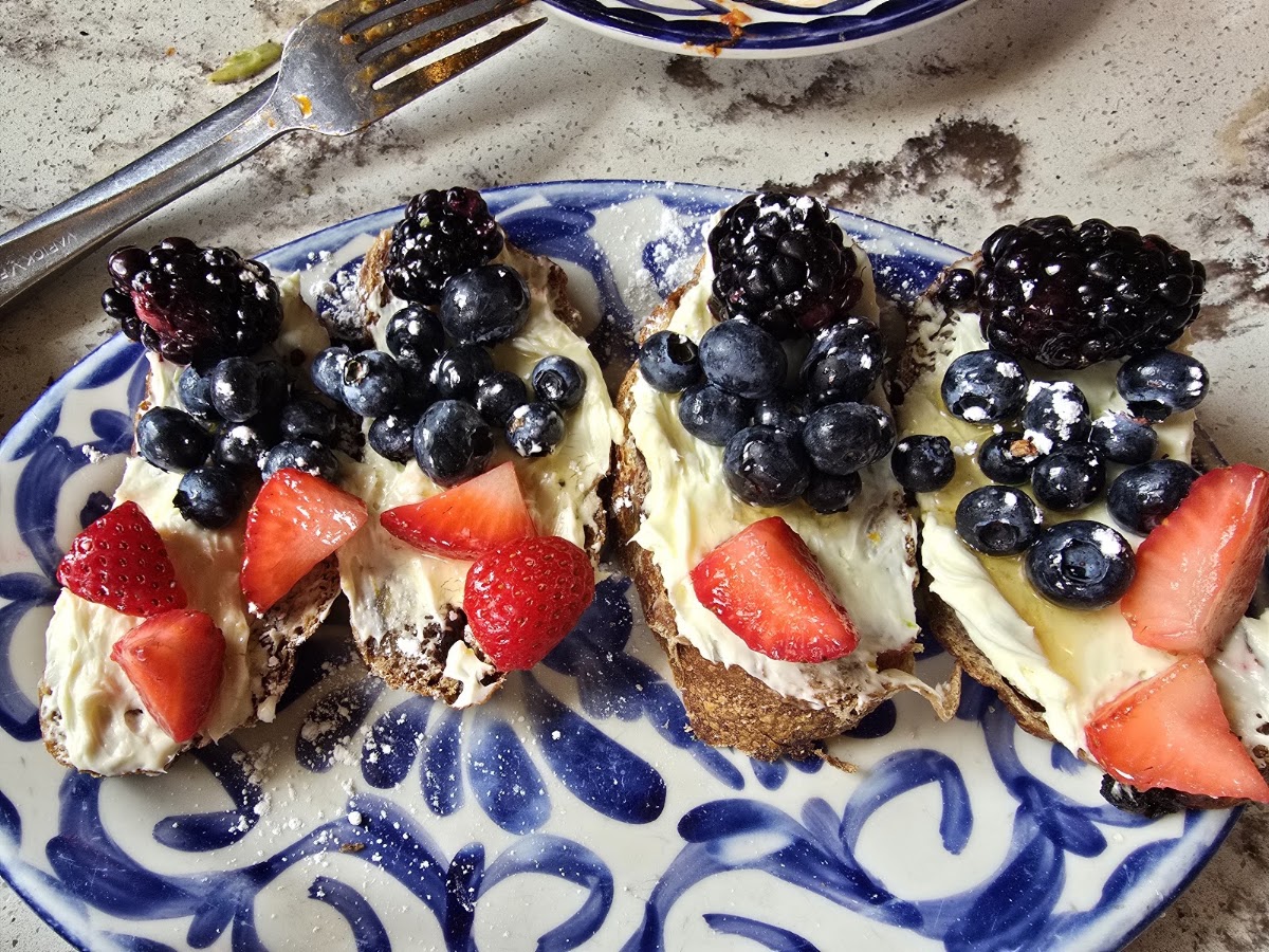 Mia's Italian Kitchen photo 3