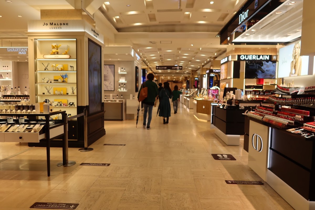 Nihombashi Takashimaya Shopping Center photo 3
