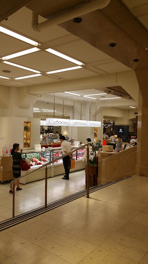 Nihombashi Takashimaya Shopping Center photo 9